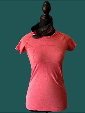 🇨🇦 🍋 (2) Lululemon Swiftly Tech Tee, Floral Headband 🍋